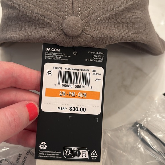 2 Under Armour Iso-chill hat golf, baseball, sports Small - Picture 9 of 9